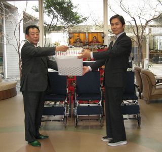 ブログ用寄贈.jpg